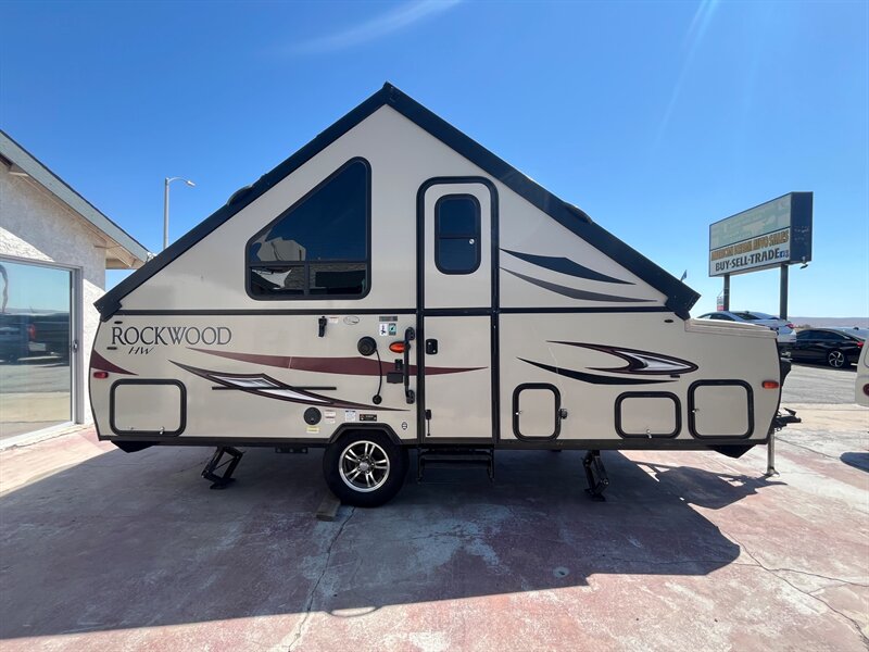 2018 FOREST RIVER ROCKWOOD A213HW  