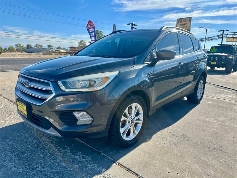 2017 Ford Escape SE - Photo 1 - Ridgecrest, CA 93555