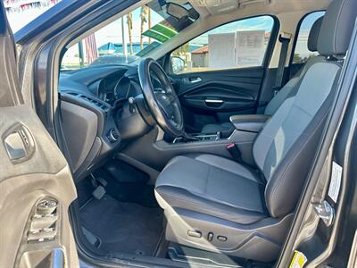 2017 Ford Escape SE   - Photo 11 - Ridgecrest, CA 93555