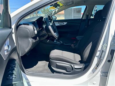 2023 Kia Forte LXS   - Photo 10 - Ridgecrest, CA 93555