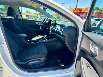 2023 Kia Forte LXS   - Photo 12 - Ridgecrest, CA 93555