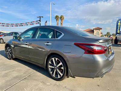 2017 Nissan Altima 2.5 SR   - Photo 7 - Ridgecrest, CA 93555