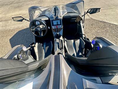 2016 Polaris Slingshot   - Photo 5 - Ridgecrest, CA 93555