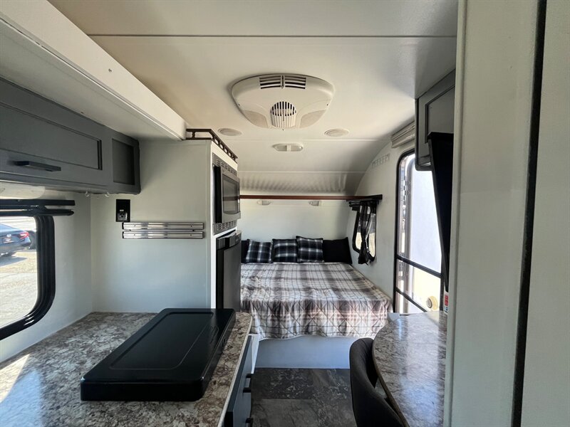 2016 Forest River RPOD HOOD RIVER EDITION   - Photo 10 - Ridgecrest, CA 93555