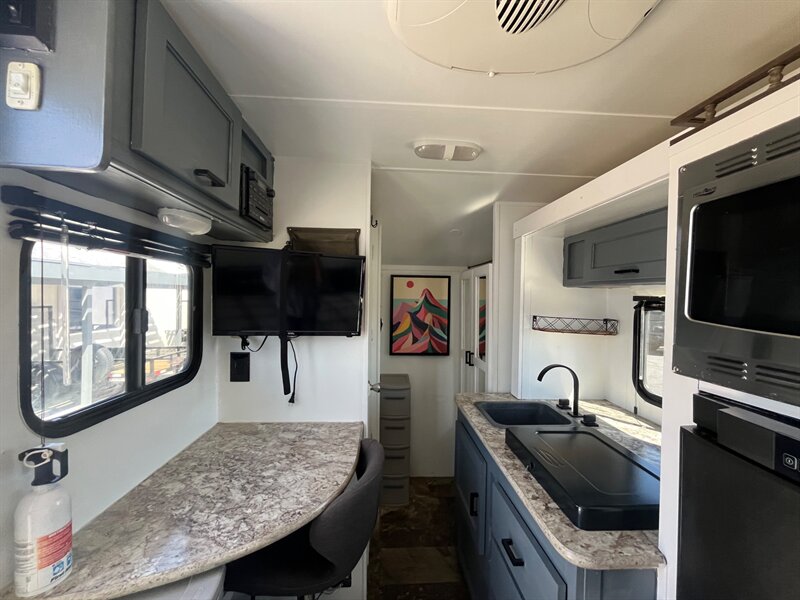 2016 Forest River RPOD HOOD RIVER EDITION   - Photo 7 - Ridgecrest, CA 93555