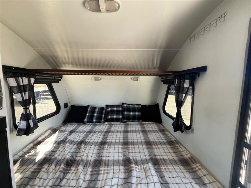 2016 Forest River RPOD HOOD RIVER EDITION   - Photo 11 - Ridgecrest, CA 93555