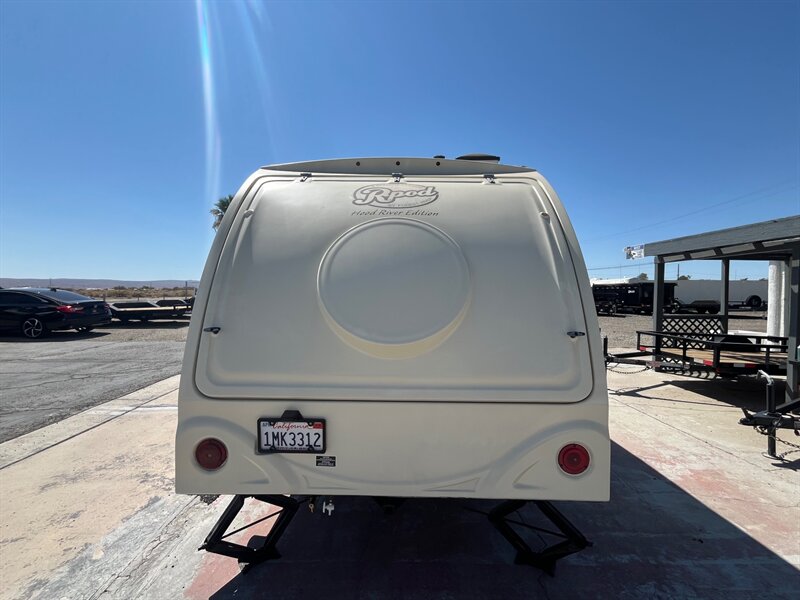 2016 Forest River RPOD HOOD RIVER EDITION   - Photo 4 - Ridgecrest, CA 93555