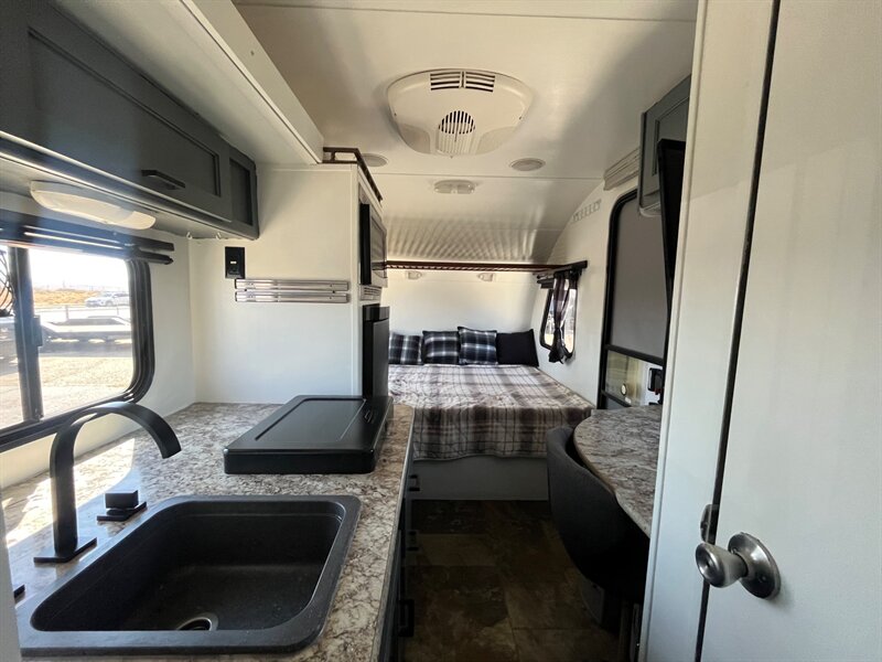 2016 Forest River RPOD HOOD RIVER EDITION   - Photo 9 - Ridgecrest, CA 93555