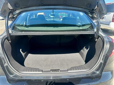 2015 Ford Focus SE   - Photo 6 - Ridgecrest, CA 93555