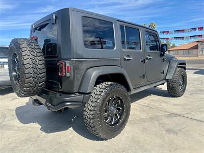2010 Jeep Wrangler Rubicon   - Photo 4 - Ridgecrest, CA 93555