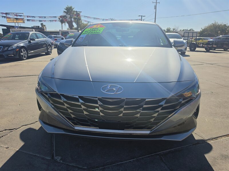 2021 Hyundai ELANTRA SEL  