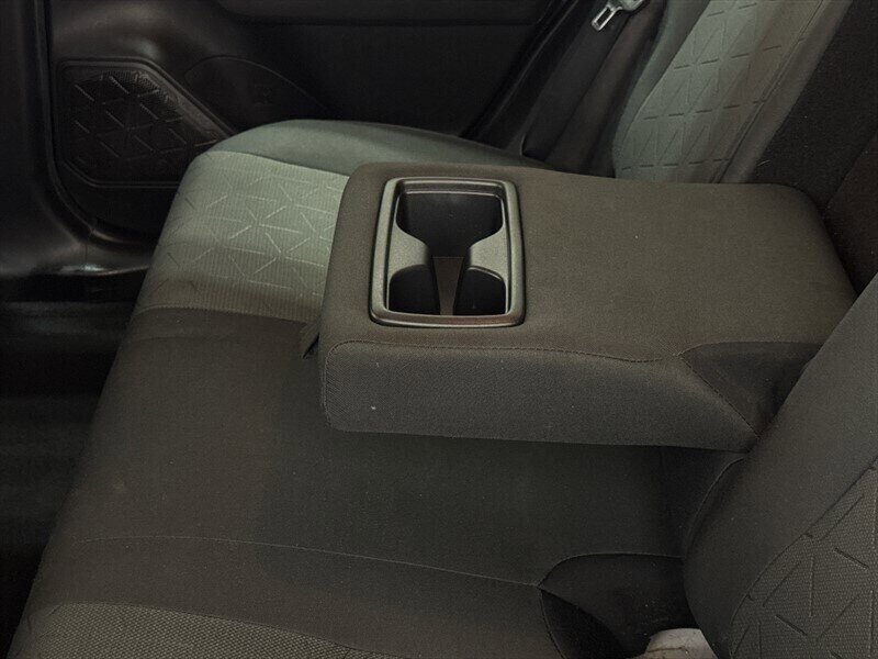 2020 Toyota RAV4 XLE - Photo 17 - Laurel, MD 20724