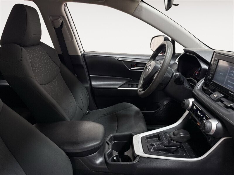 2020 Toyota RAV4 XLE - Photo 23 - Laurel, MD 20724