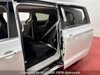 2023 Chrysler Voyager LX   - Photo 20 - Temple Hills, MD 20748