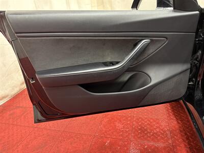 2020 Tesla Model 3 Long Range   - Photo 16 - Temple Hills, MD 20748