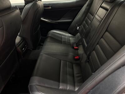 2017 Lexus IS 200t   - Photo 18 - Laurel, MD 20724