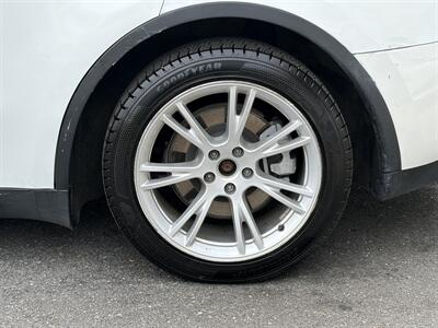 2022 Tesla Model Y Long Range   - Photo 18 - Temple Hills, MD 20748