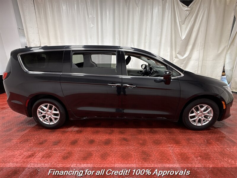 2020 Chrysler Pacifica Touring - Photo 11 - Temple Hills, MD 20748