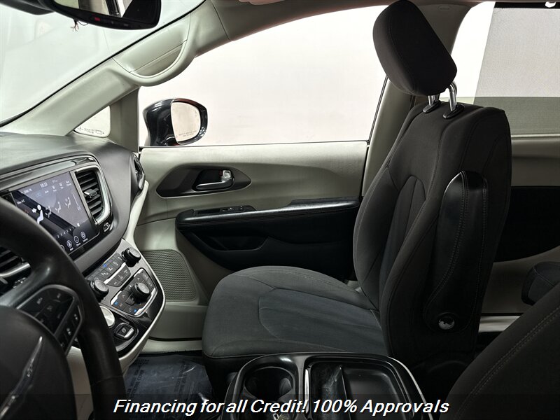 2020 Chrysler Pacifica Touring - Photo 17 - Temple Hills, MD 20748
