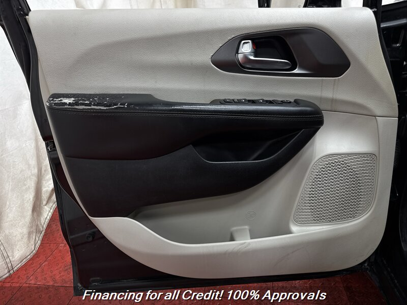 2020 Chrysler Pacifica Touring - Photo 15 - Temple Hills, MD 20748