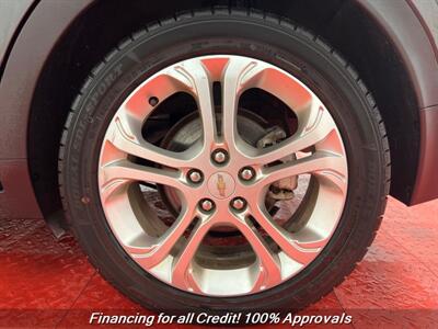 2017 Chevrolet Bolt EV LT   - Photo 8 - Temple Hills, MD 20748