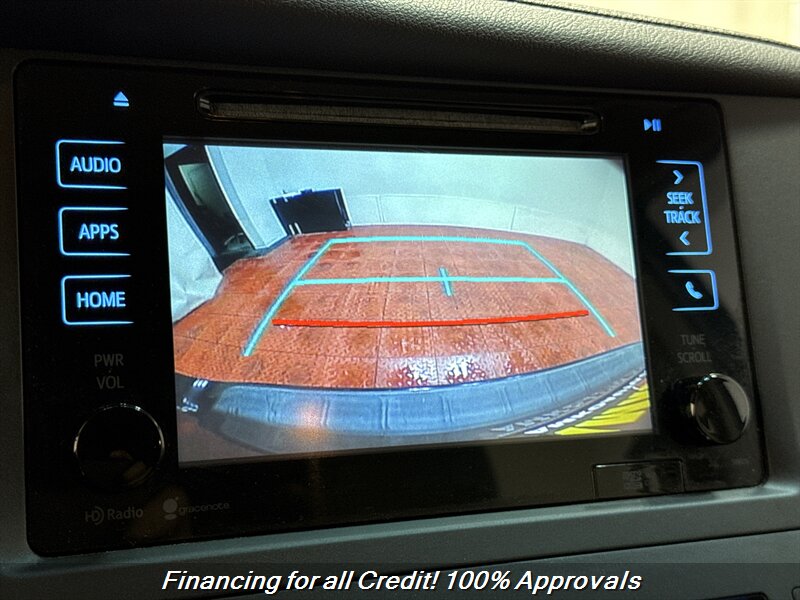 2015 Toyota Sienna XLE 8-Passenger - Photo 26 - Temple Hills, MD 20748