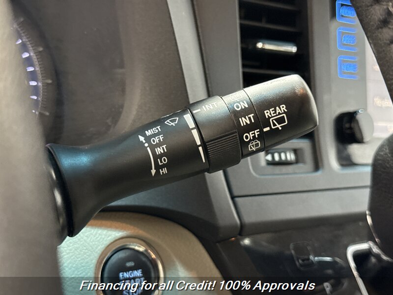 2015 Toyota Sienna XLE 8-Passenger - Photo 20 - Temple Hills, MD 20748