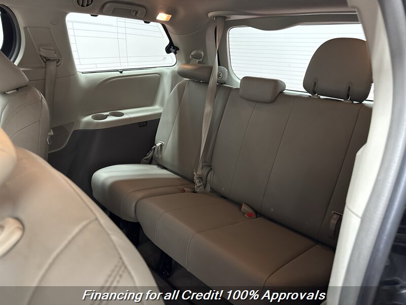 2015 Toyota Sienna XLE 8-Passenger - Photo 14 - Temple Hills, MD 20748