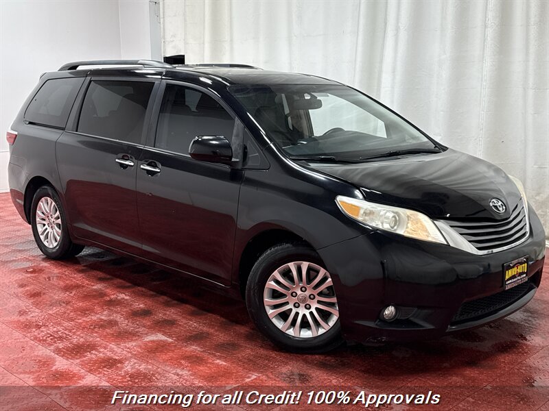 2015 Toyota Sienna XLE 8-Passenger - Photo 4 - Temple Hills, MD 20748