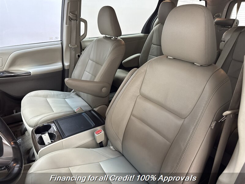 2015 Toyota Sienna XLE 8-Passenger - Photo 12 - Temple Hills, MD 20748