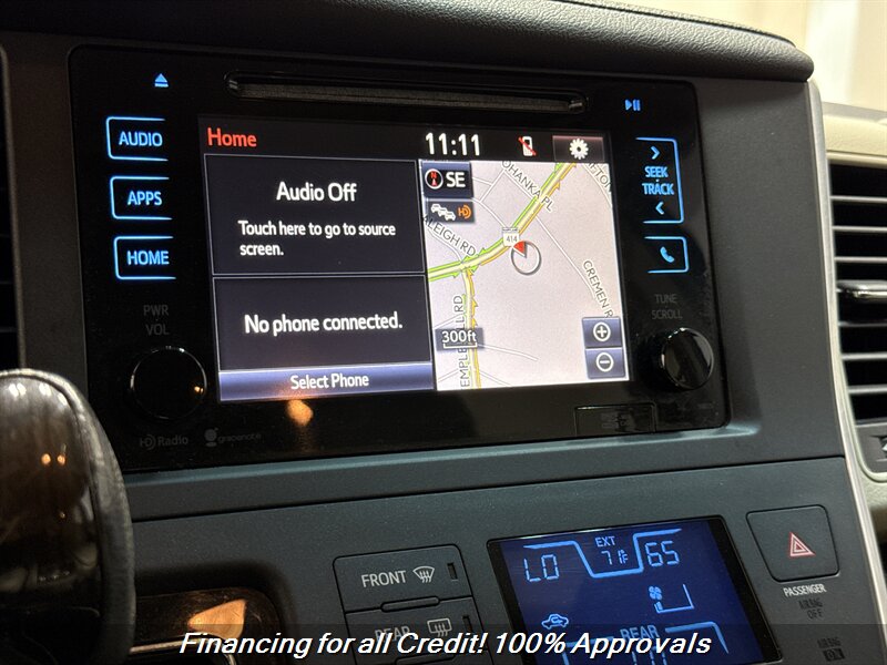 2015 Toyota Sienna XLE 8-Passenger - Photo 25 - Temple Hills, MD 20748