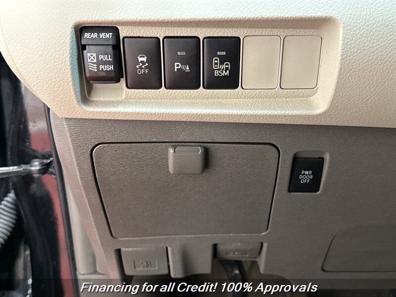 2015 Toyota Sienna XLE 8-Passenger - Photo 17 - Temple Hills, MD 20748