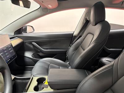 2020 Tesla Model 3 Standard Range Plus   - Photo 16 - Temple Hills, MD 20748
