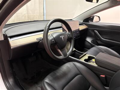 2020 Tesla Model 3 Standard Range Plus   - Photo 17 - Temple Hills, MD 20748