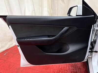 2021 Tesla Model Y Long Range   - Photo 16 - Laurel, MD 20724