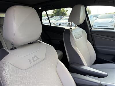 2021 Volkswagen ID.4 Pro S   - Photo 30 - Temple Hills, MD 20748