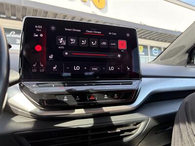 2021 Volkswagen ID.4 Pro S   - Photo 32 - Temple Hills, MD 20748
