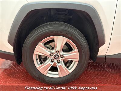 2021 Toyota RAV4 XLE   - Photo 9 - Temple Hills, MD 20748