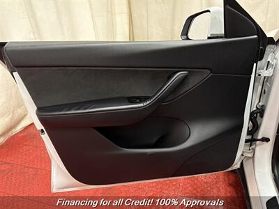 2020 Tesla Model Y Long Range   - Photo 16 - Temple Hills, MD 20748