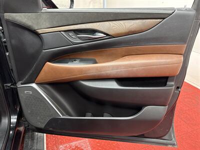 2018 Cadillac Escalade Premium Luxury   - Photo 28 - Temple Hills, MD 20748