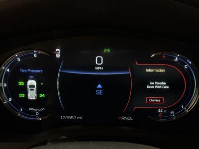 2018 Cadillac Escalade Premium Luxury   - Photo 32 - Temple Hills, MD 20748