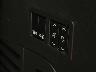 2018 Cadillac Escalade Premium Luxury   - Photo 23 - Temple Hills, MD 20748