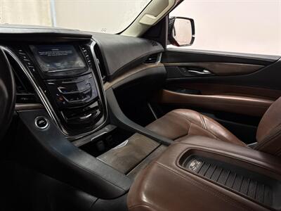 2018 Cadillac Escalade Premium Luxury   - Photo 34 - Temple Hills, MD 20748