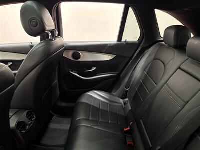 2019 Mercedes-Benz GLC GLC 300   - Photo 17 - Temple Hills, MD 20748