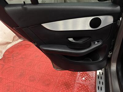 2019 Mercedes-Benz GLC GLC 300   - Photo 15 - Temple Hills, MD 20748