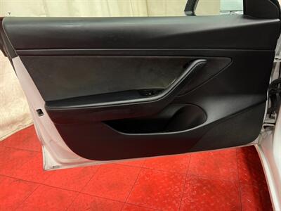 2020 Tesla Model 3 Standard Range Plus   - Photo 16 - Laurel, MD 20724