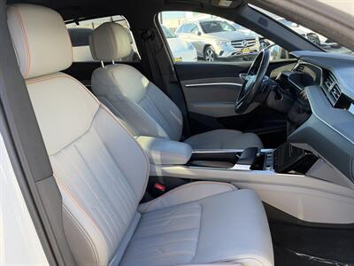 2024 Audi Q8 Sportback e-tron quattro Prestige S line   - Photo 34 - Temple Hills, MD 20748