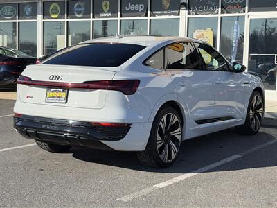 2024 Audi Q8 Sportback e-tron quattro Prestige S line   - Photo 14 - Temple Hills, MD 20748