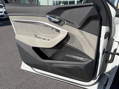 2024 Audi Q8 Sportback e-tron quattro Prestige S line   - Photo 21 - Temple Hills, MD 20748