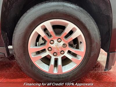 2017 Chevrolet Suburban LT   - Photo 10 - Temple Hills, MD 20748